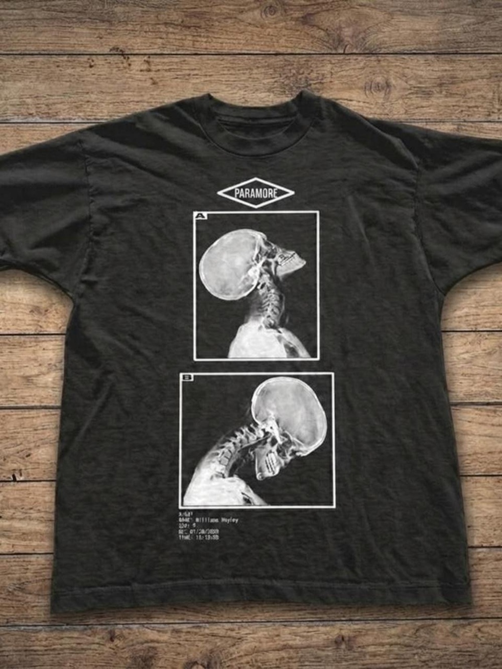 Gildan Black Skull Graphic Tee
